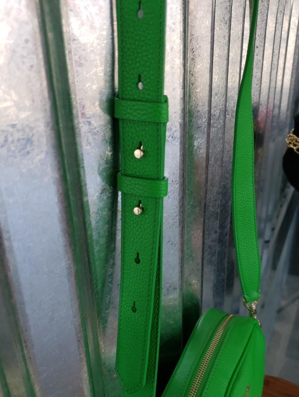 🔥🔥🔥kate spade Green Pebbled Leather Crossbody Bag with Gold Hardware - Picture 4 of 9